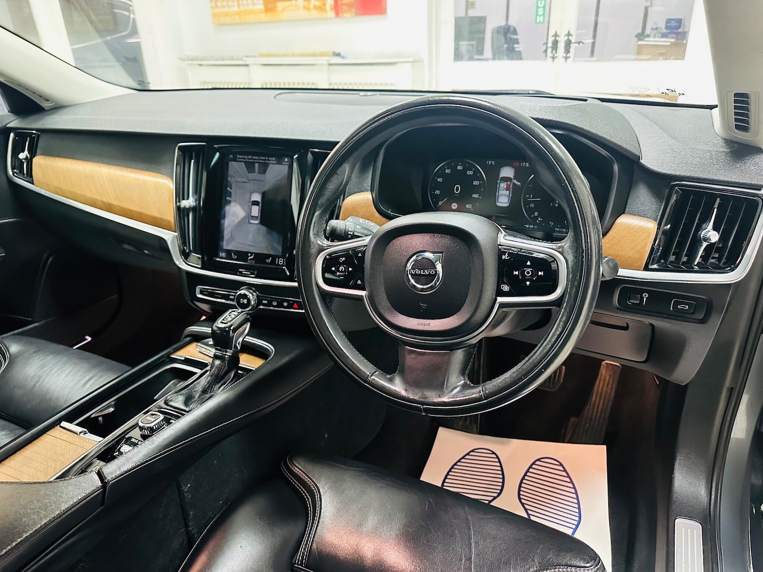 Used Volvo S90 2017 for sale - 76899261: Photo 28