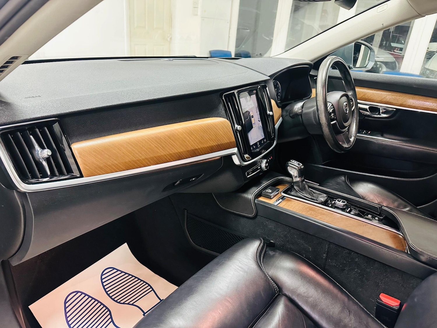 Used Volvo S90 2017 for sale - 76899261: Photo 43