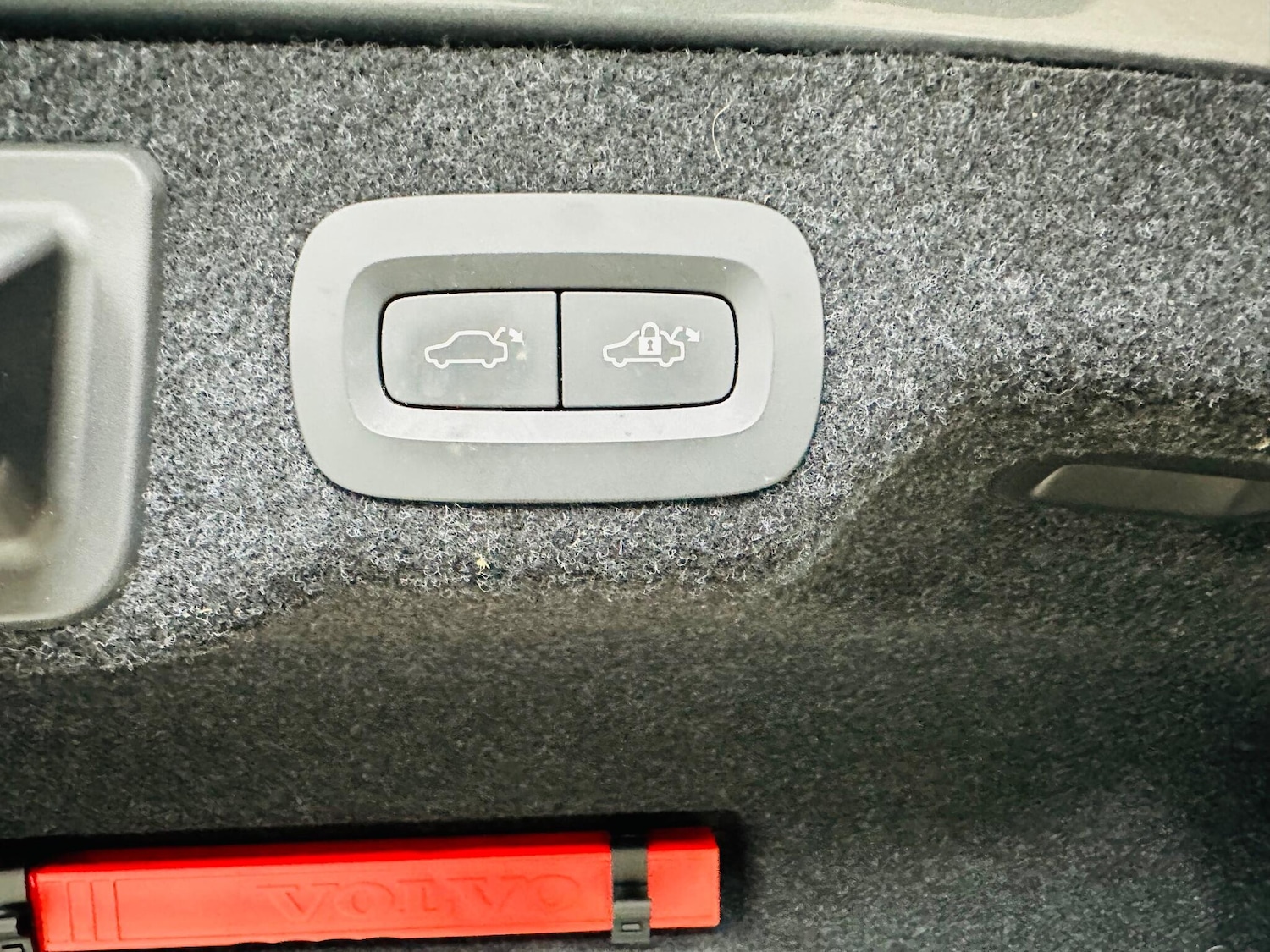 Used Volvo S90 2017 for sale - 76899261: Photo 51