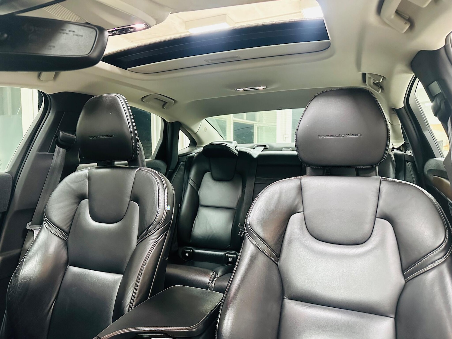 Used Volvo S90 2017 for sale - 76899261: Photo 8