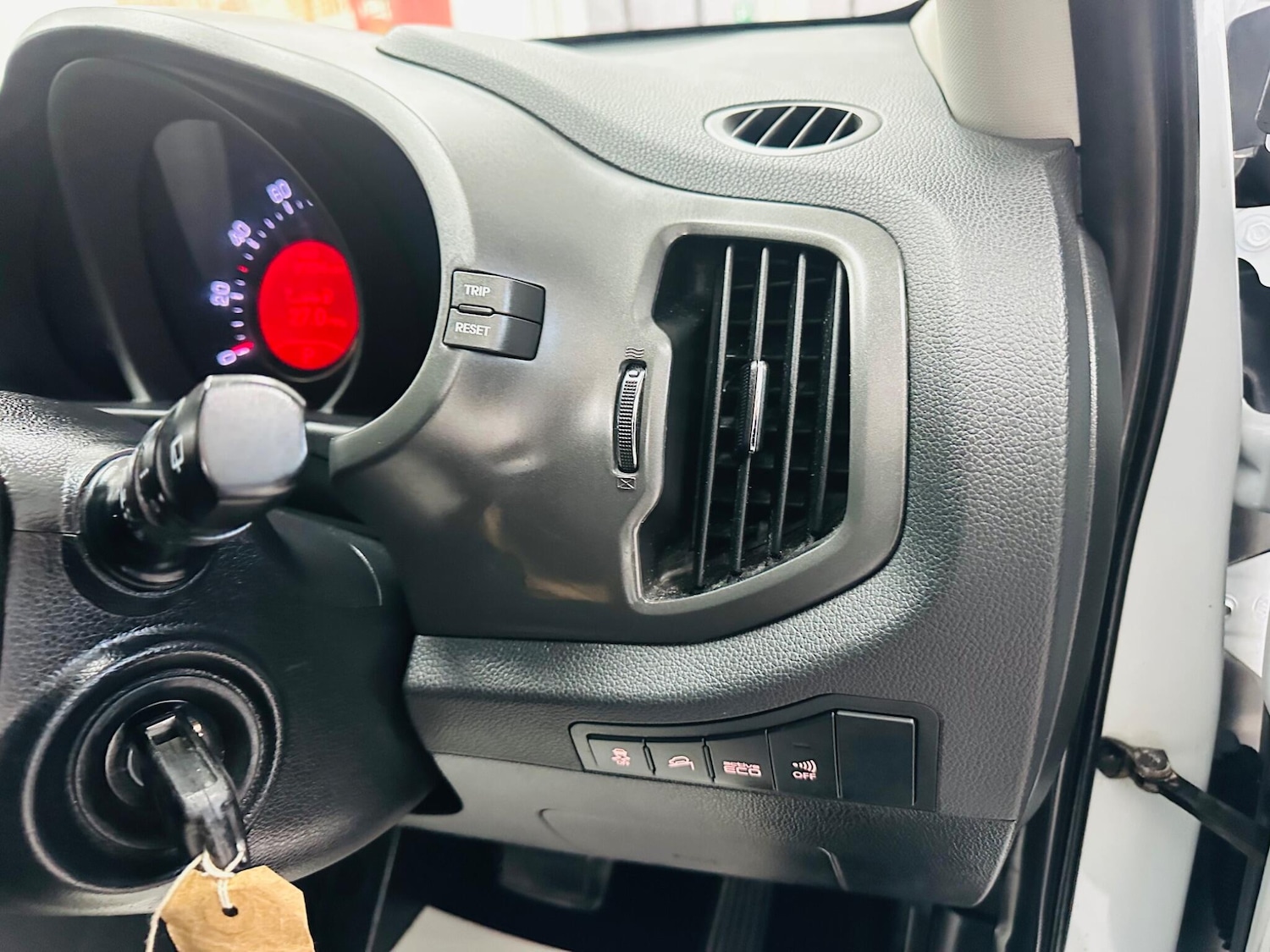 Used Kia Sportage 2012 for sale - 76398185: Photo 38