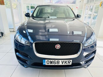 Used Jaguar F-Pace 2019 for sale - 78141557: Photo