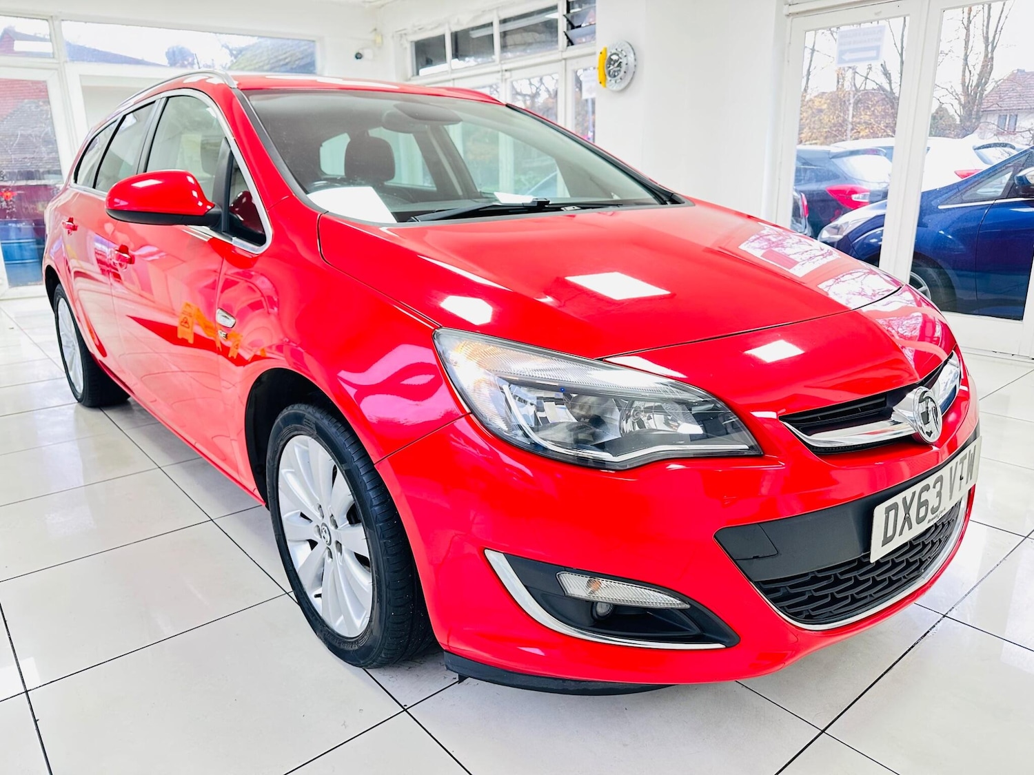 Used Vauxhall Astra 2013 for sale - 76850198: Photo 1