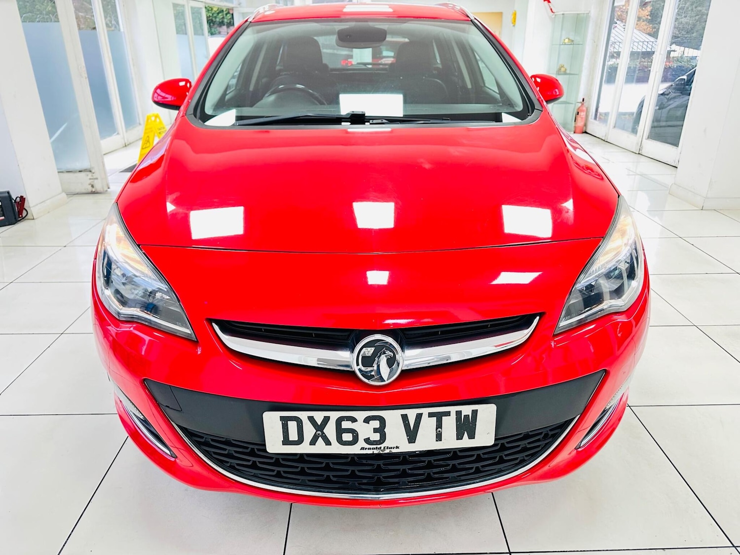 Used Vauxhall Astra 2013 for sale - 76850198: Photo 2