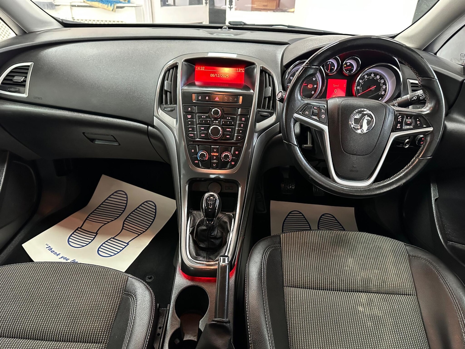 Used Vauxhall Astra 2013 for sale - 76850198: Photo 3