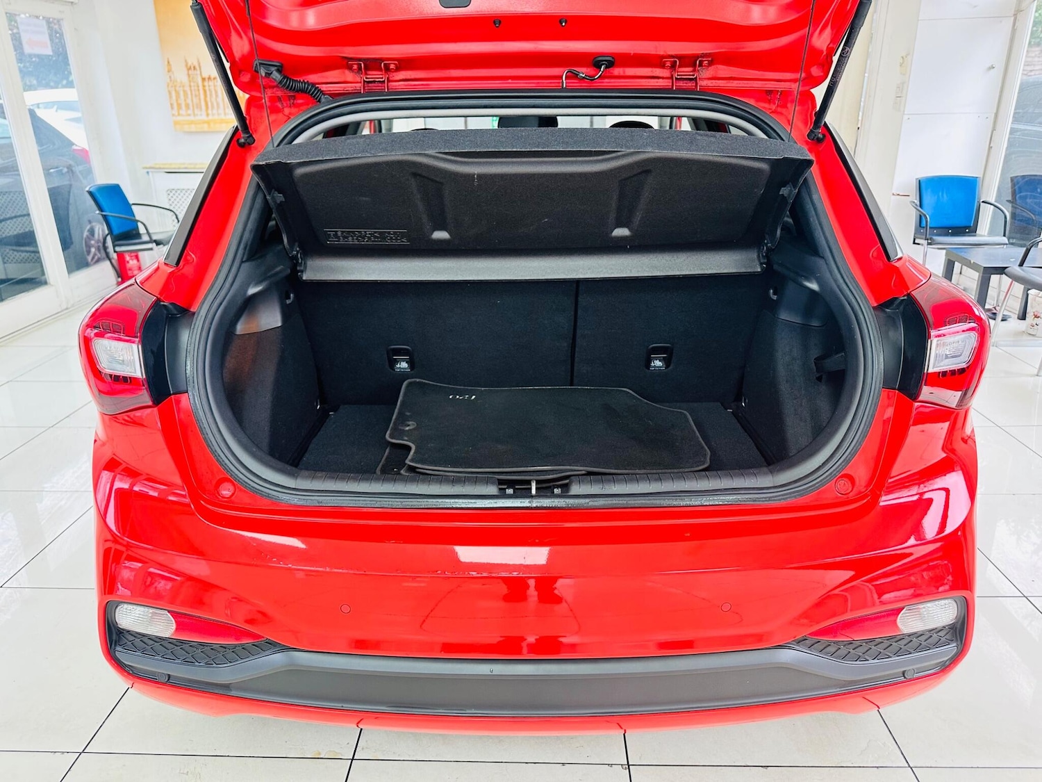 Used Hyundai i20 2018 for sale - 77696232: Photo 43