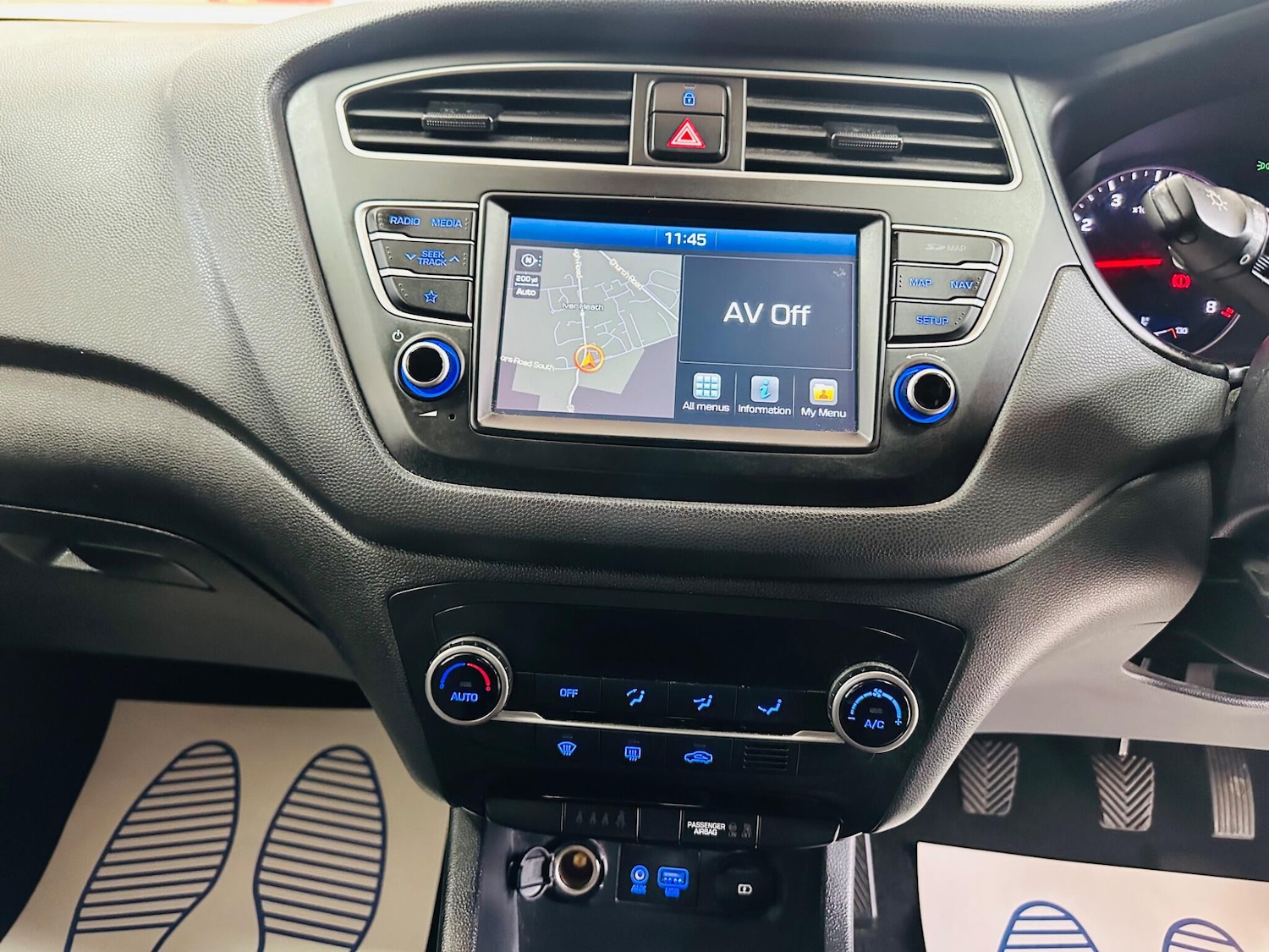 Used Hyundai i20 2018 for sale - 77696232: Photo 6