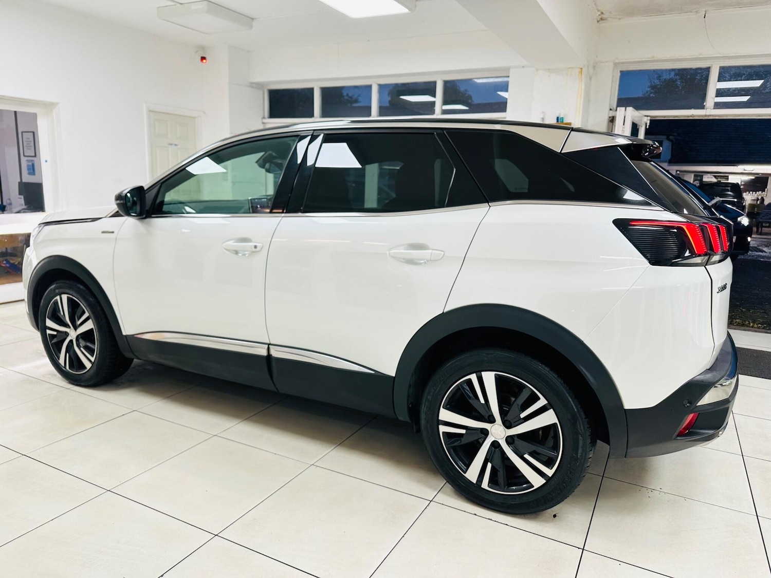 Used Peugeot 3008 2018 for sale - 76349685: Photo 17
