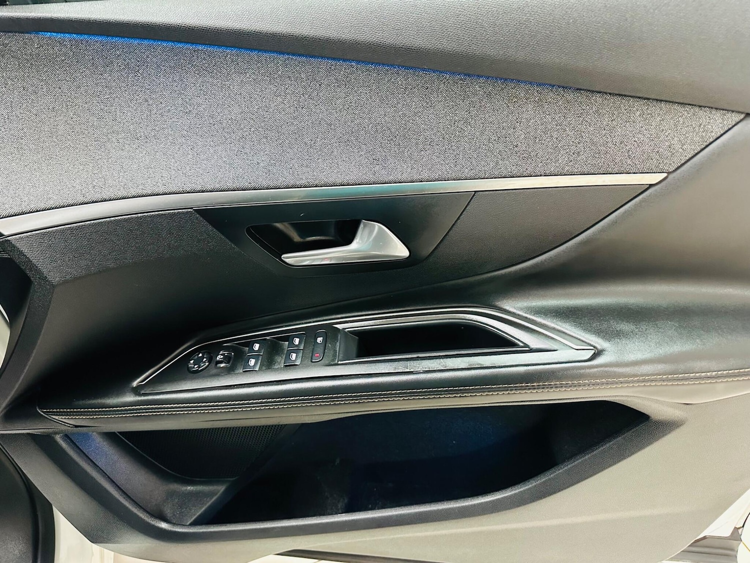 Used Peugeot 3008 2018 for sale - 76349685: Photo 35