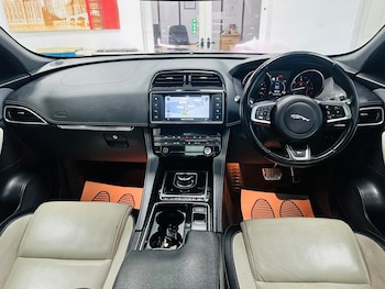 Used Jaguar F-Pace 2017 for sale - 77709849: Photo