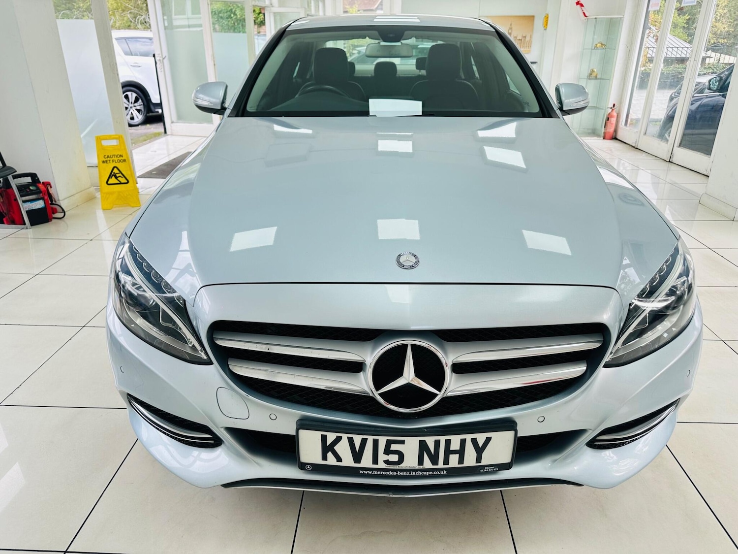 Used Mercedes-Benz C Class 2015 for sale - 76423298: Photo 2