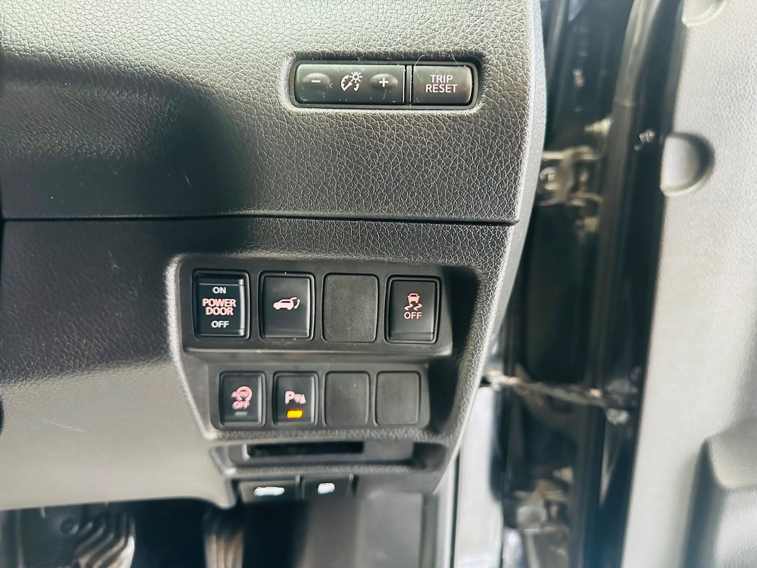 Used Nissan X-Trail for sale - 77893106: Photo 33