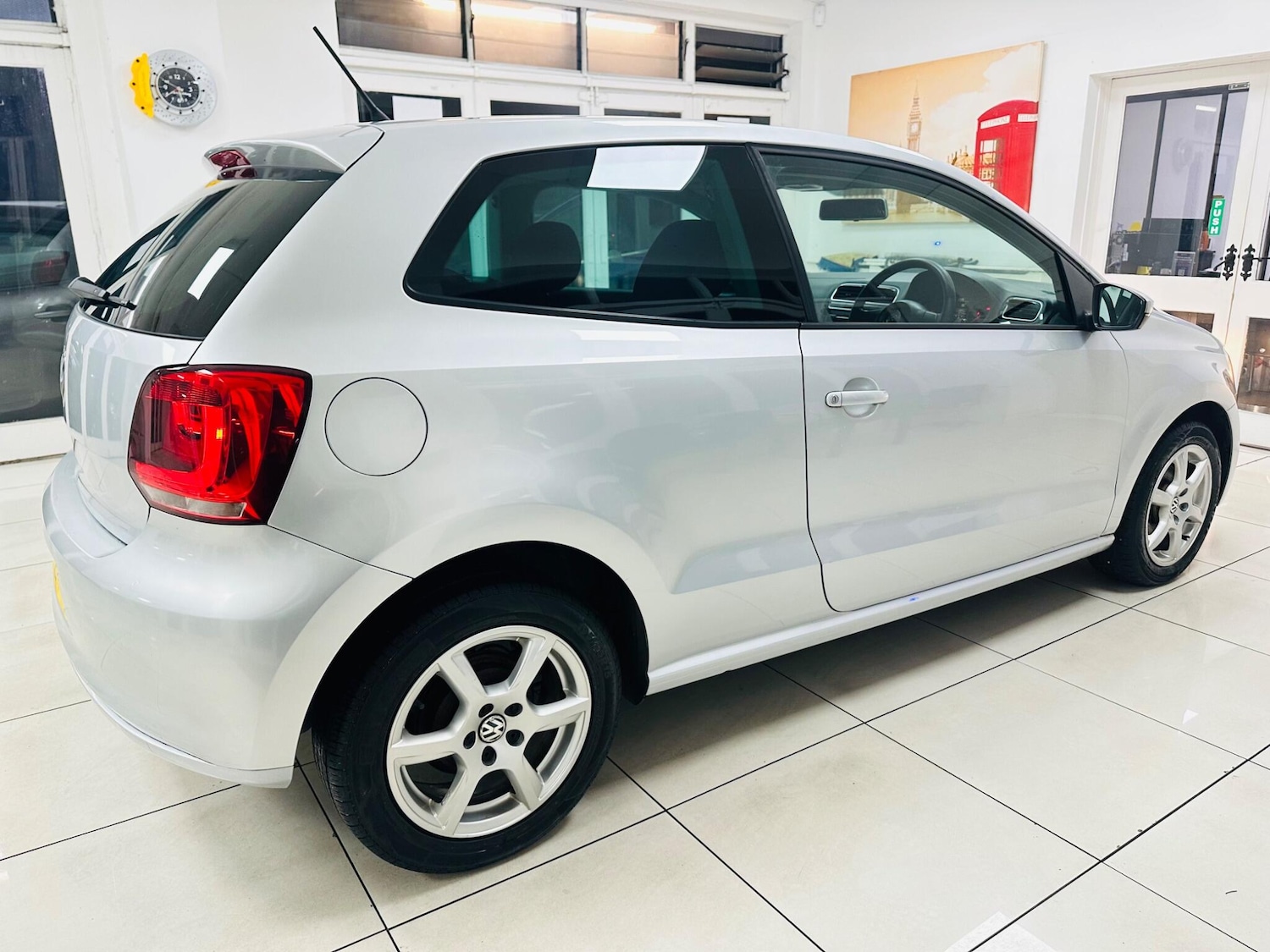 Used Volkswagen Polo 2010 for sale - 76632816: Photo 26