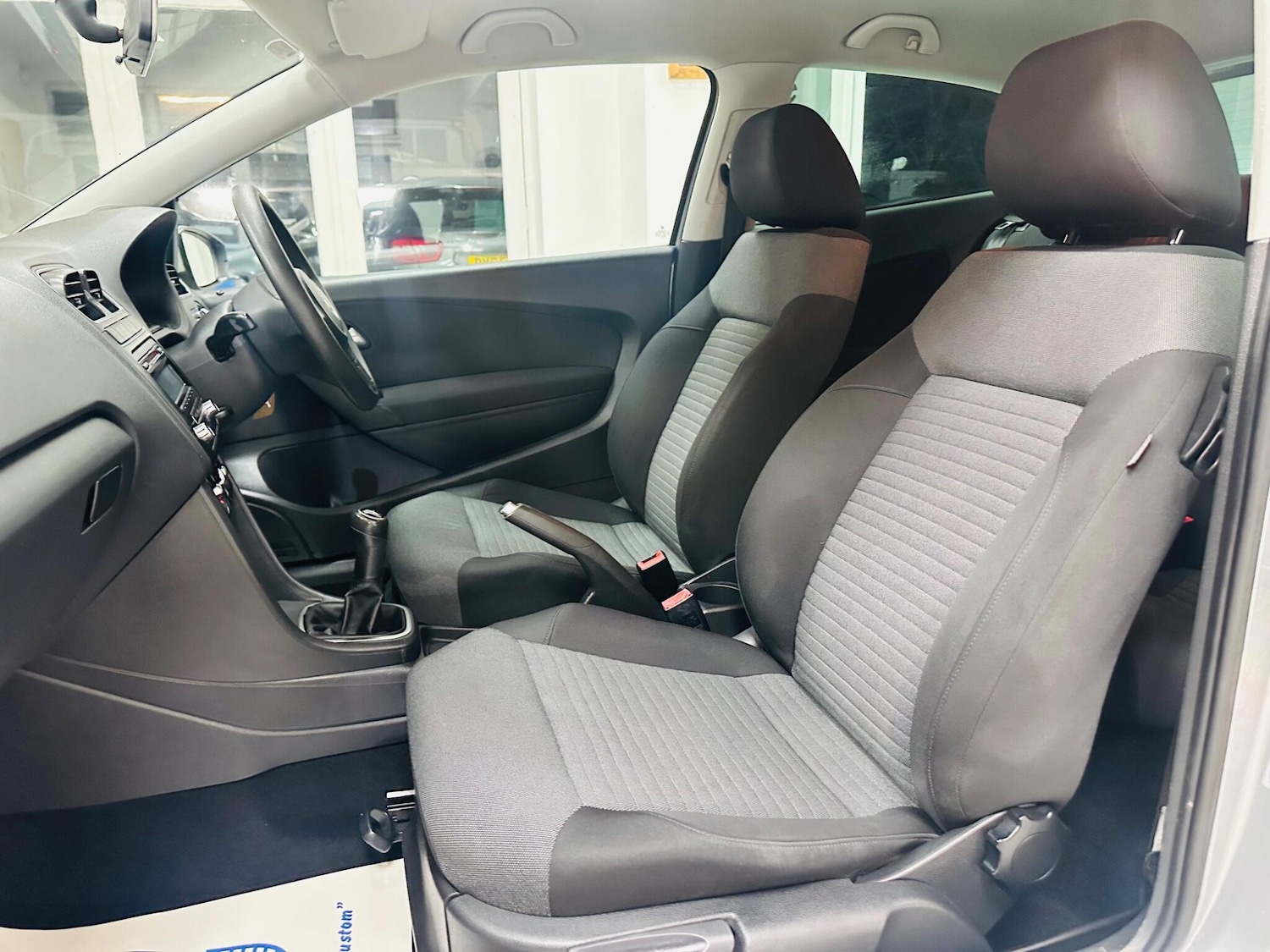 Used Volkswagen Polo 2010 for sale - 76632816: Photo 31