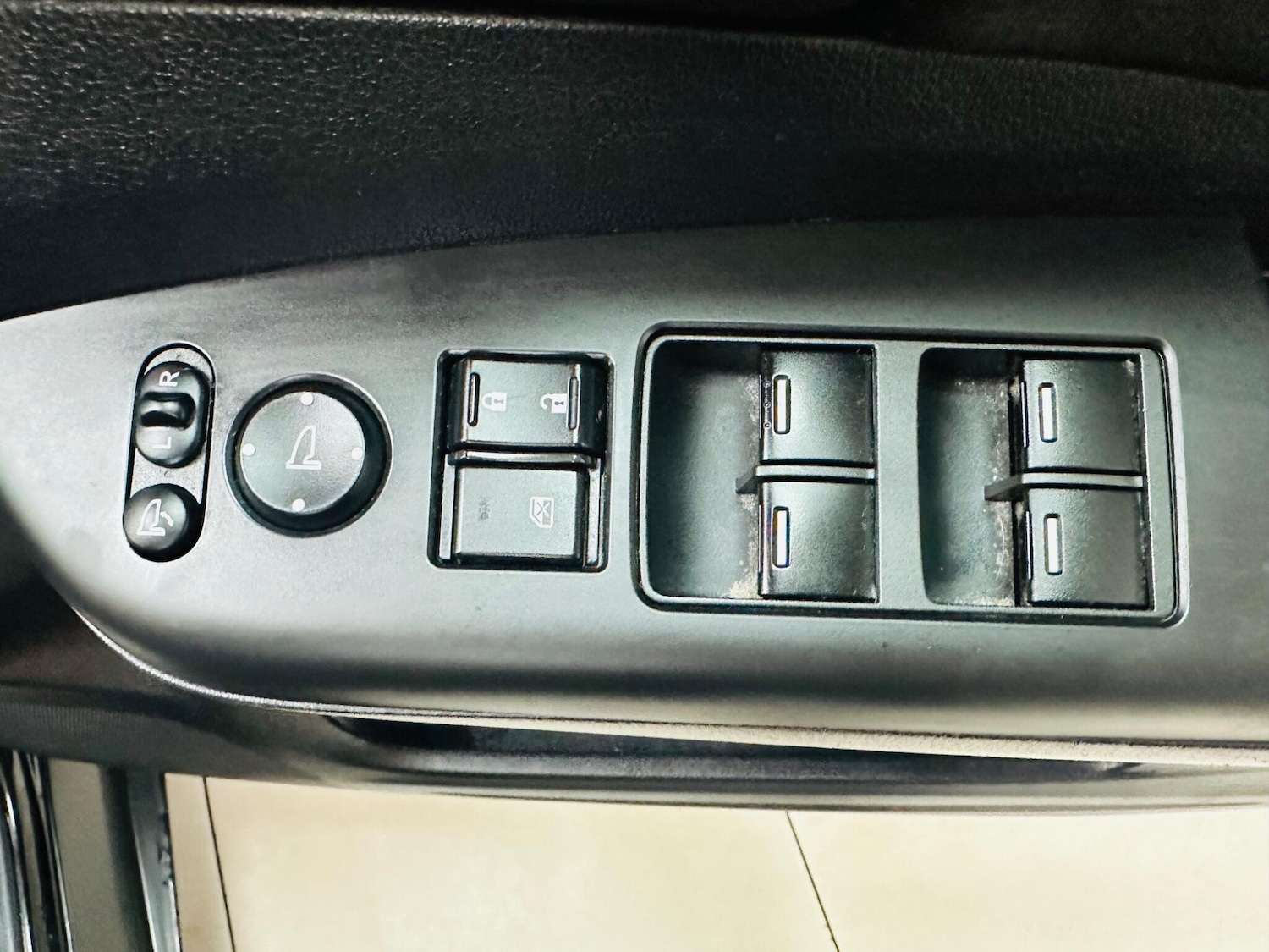 Used Honda CR-V 2017 for sale - 76996178: Photo 25