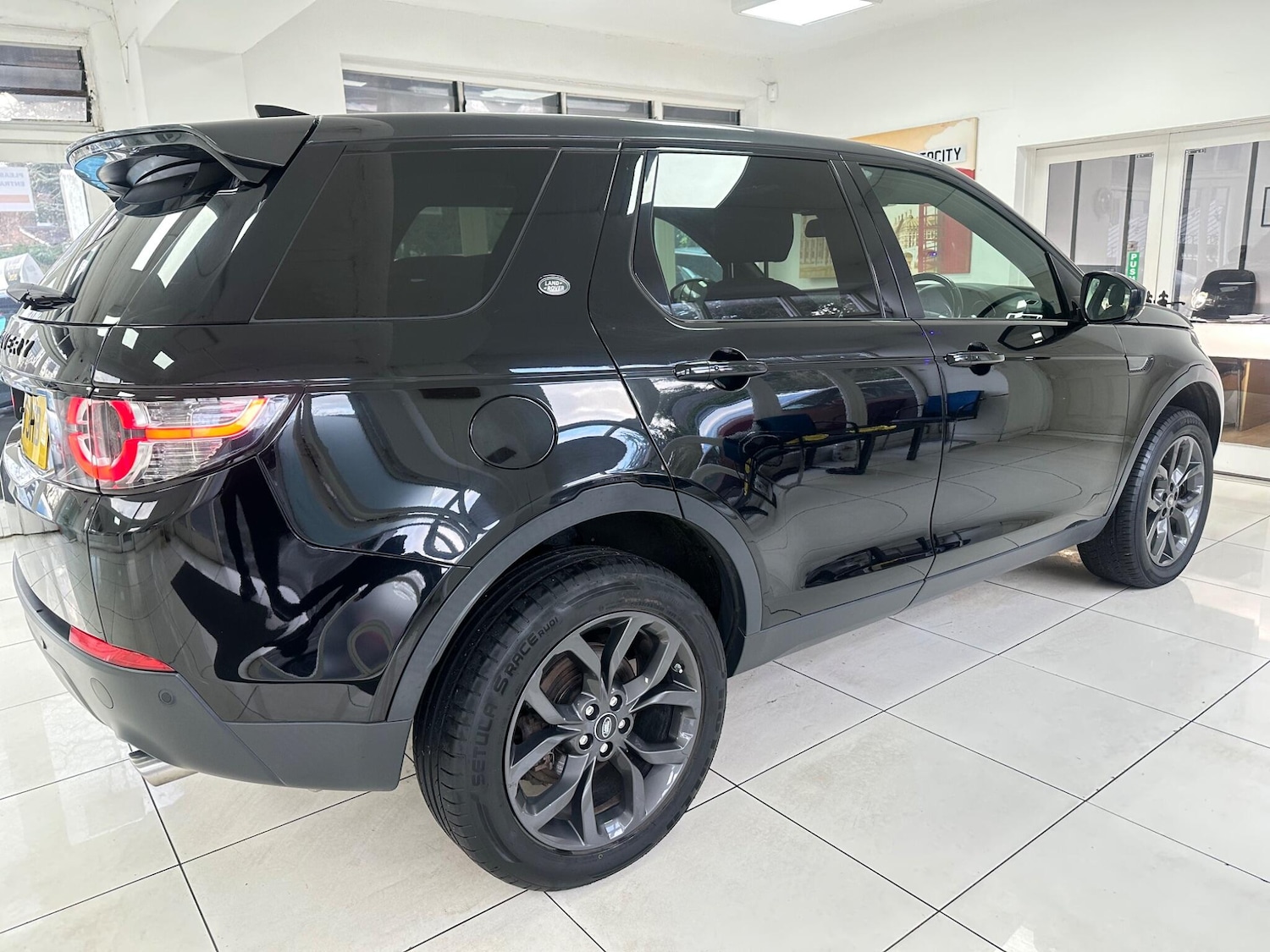 Used Land Rover Discovery Sport for sale - 77268038: Photo 11