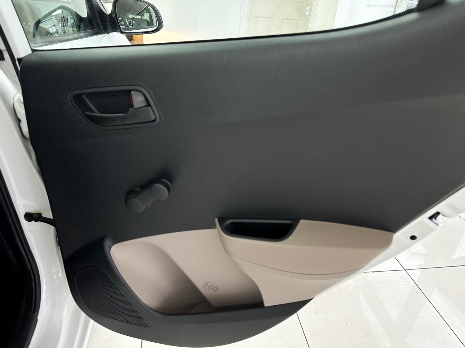 Used Hyundai i10 for sale - 77484306: Photo 10