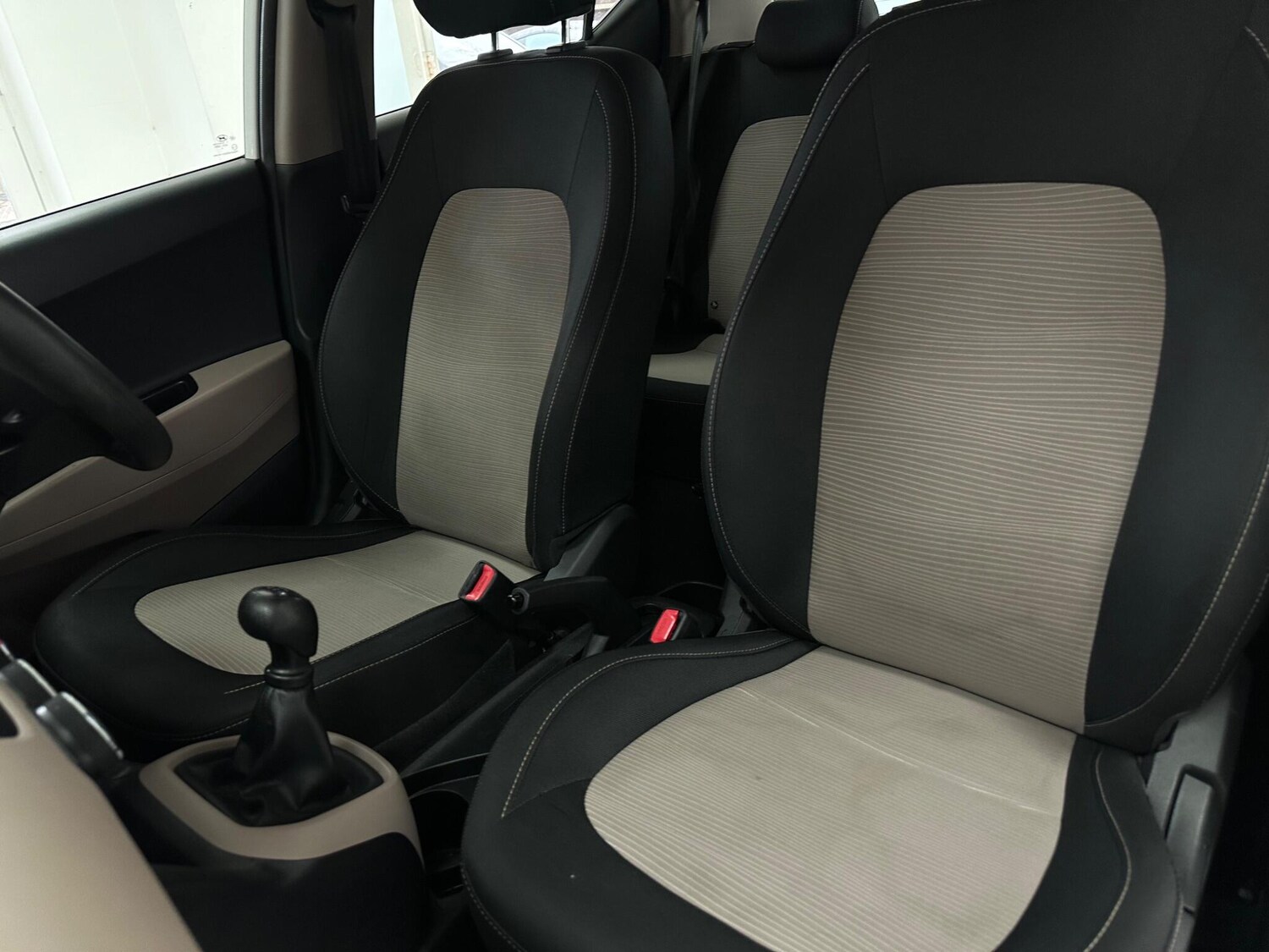 Used Hyundai i10 for sale - 77484306: Photo 16