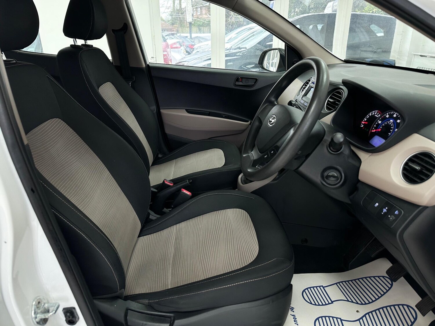 Used Hyundai i10 for sale - 77484306: Photo 21