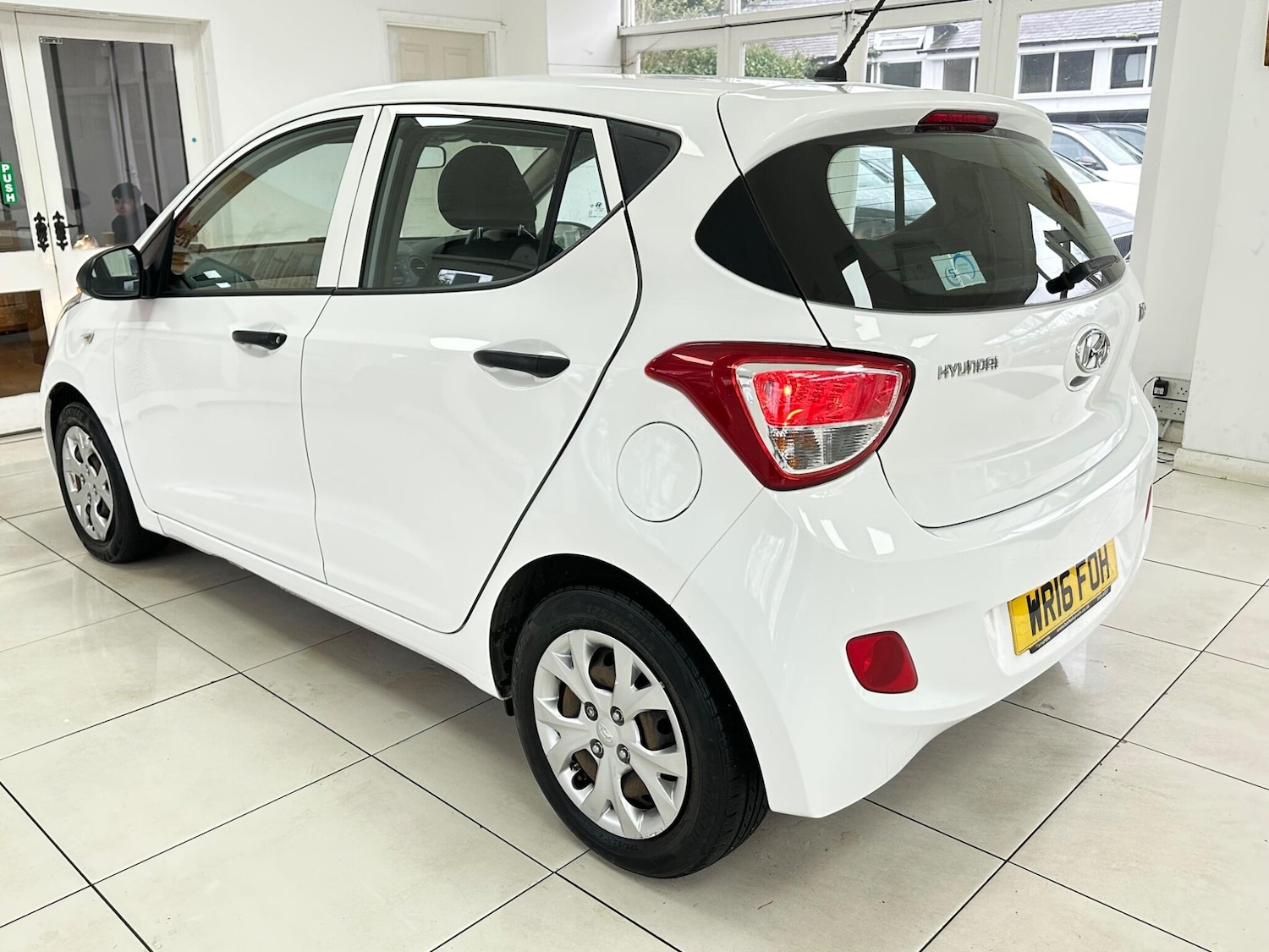 Used Hyundai i10 for sale - 77484306: Photo 4