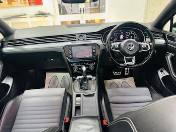 Used Volkswagen Passat 2017 for sale - 76742497: Photo