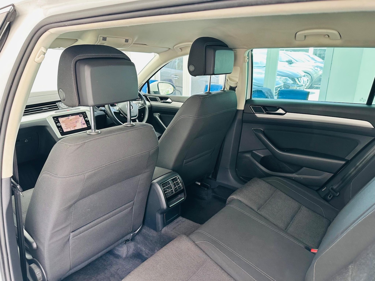 Used Volkswagen Passat 2017 for sale - 76993938: Photo 32