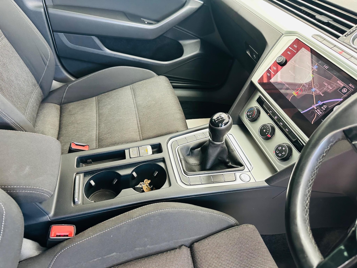 Used Volkswagen Passat 2017 for sale - 76993938: Photo 33