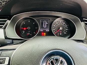 Used Volkswagen Passat 2017 for sale - 76993938: Photo