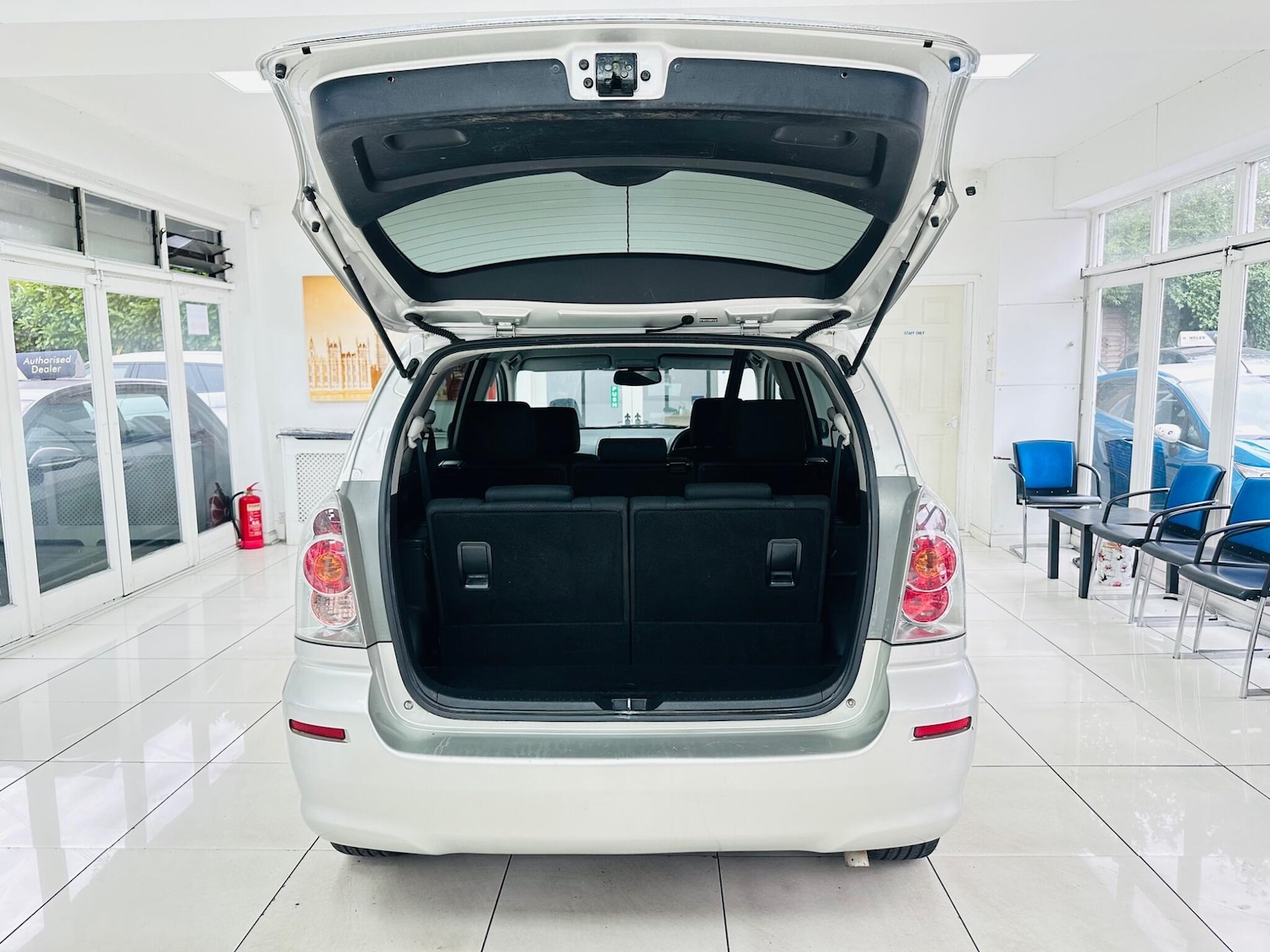 Used Toyota Corolla Verso 2007 for sale - 76988700: Photo 43