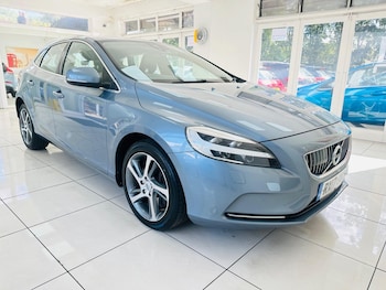 Volvo - V40