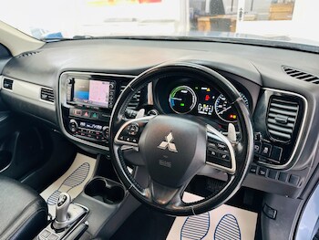 Used Mitsubishi Outlander 2015 for sale - 78549227: Photo