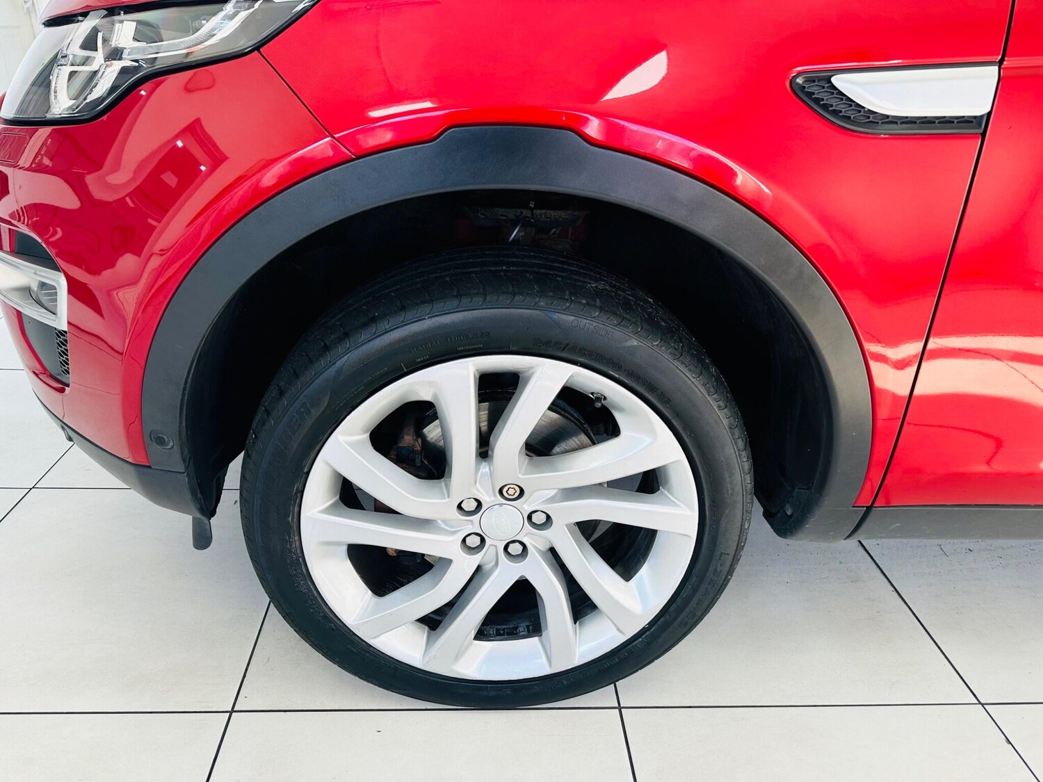 Used Land Rover Discovery Sport 2017 for sale - 77940590: Photo 12