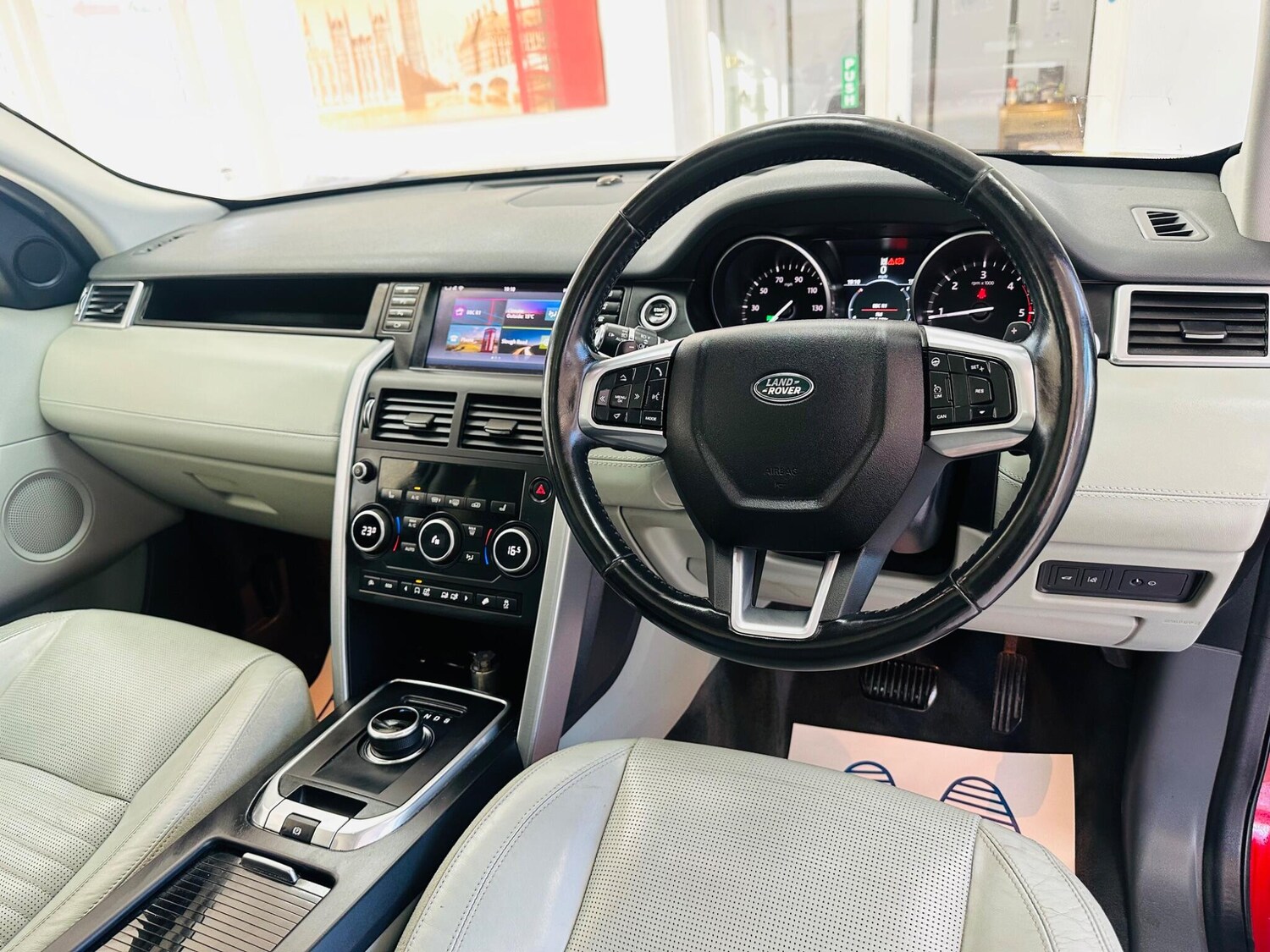 Used Land Rover Discovery Sport 2017 for sale - 77940590: Photo 16