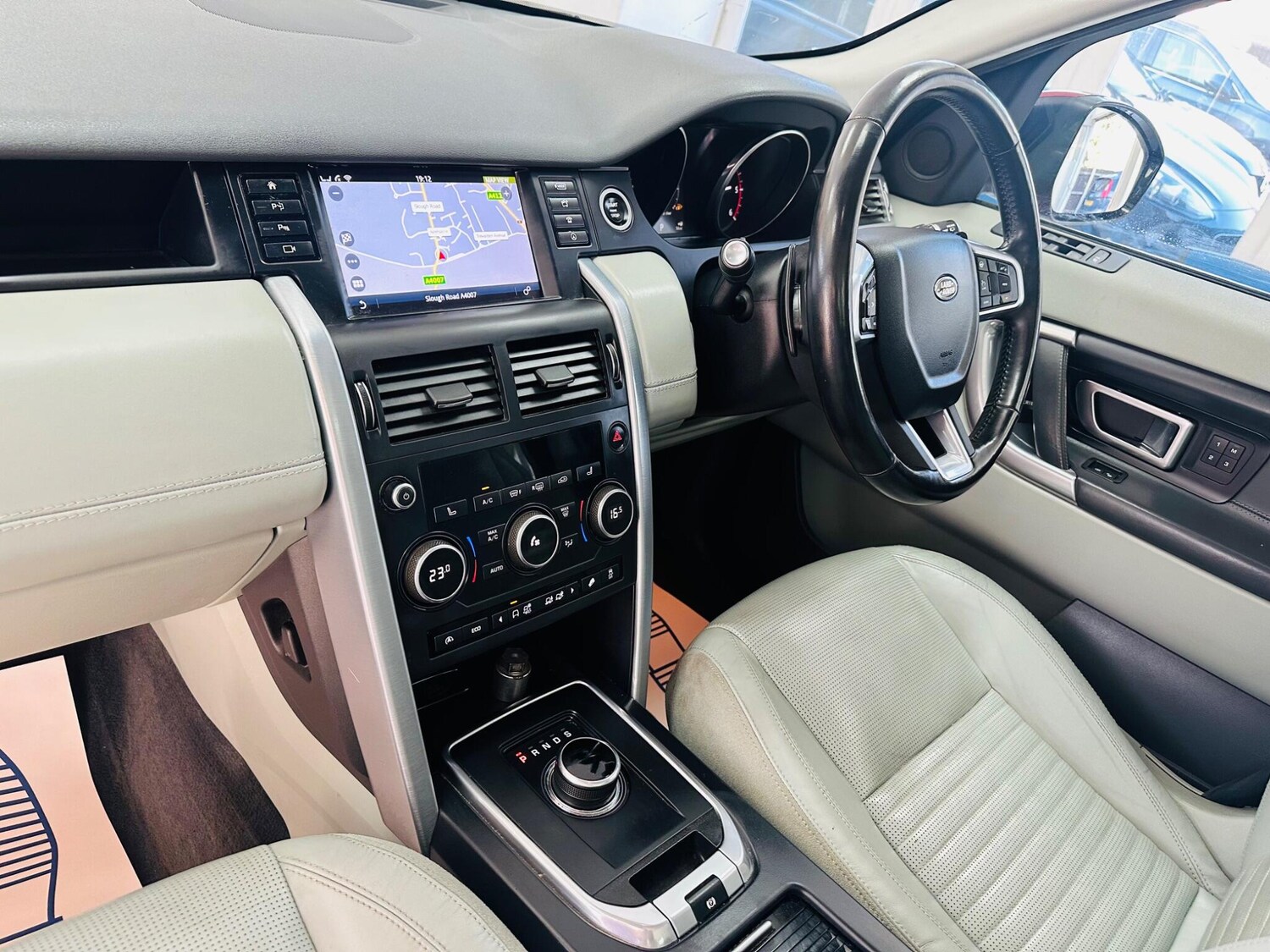 Used Land Rover Discovery Sport 2017 for sale - 77940590: Photo 18