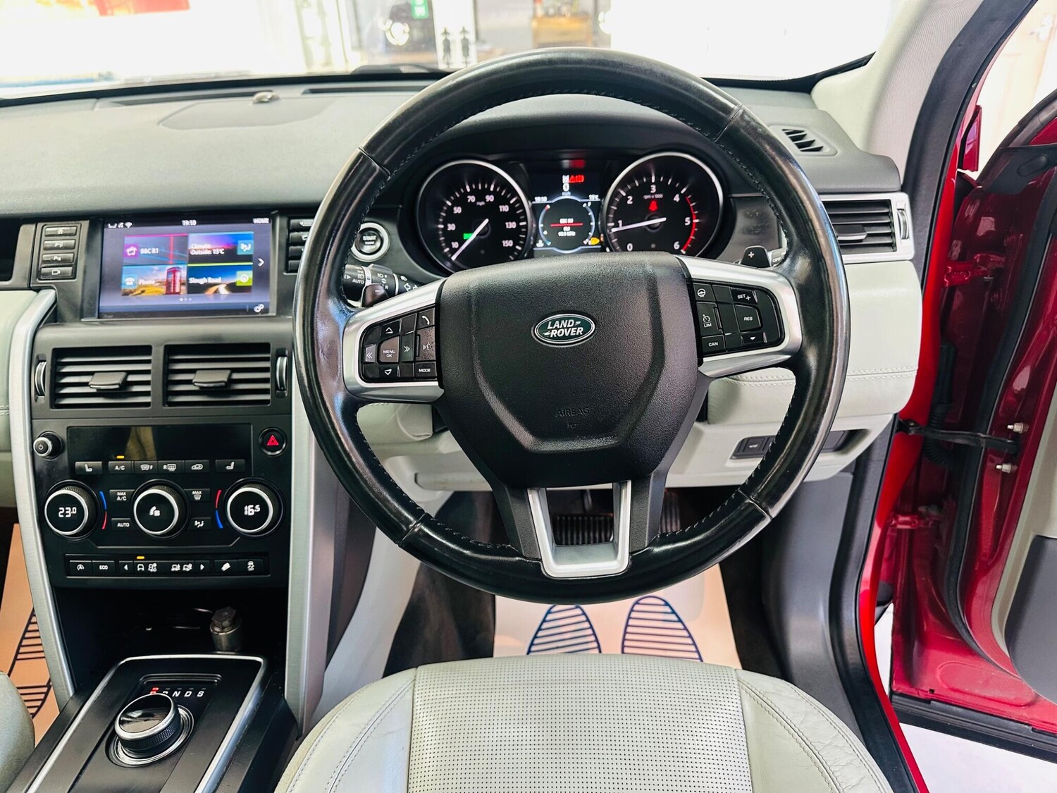 Used Land Rover Discovery Sport 2017 for sale - 77940590: Photo 20