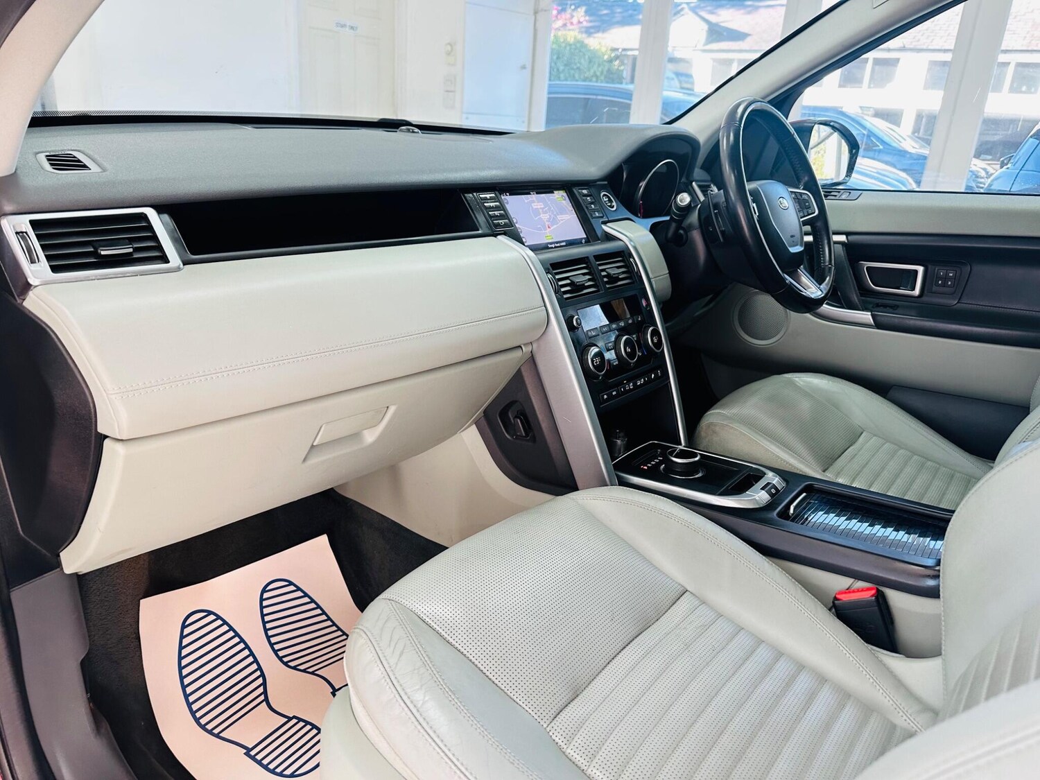 Used Land Rover Discovery Sport 2017 for sale - 77940590: Photo 28