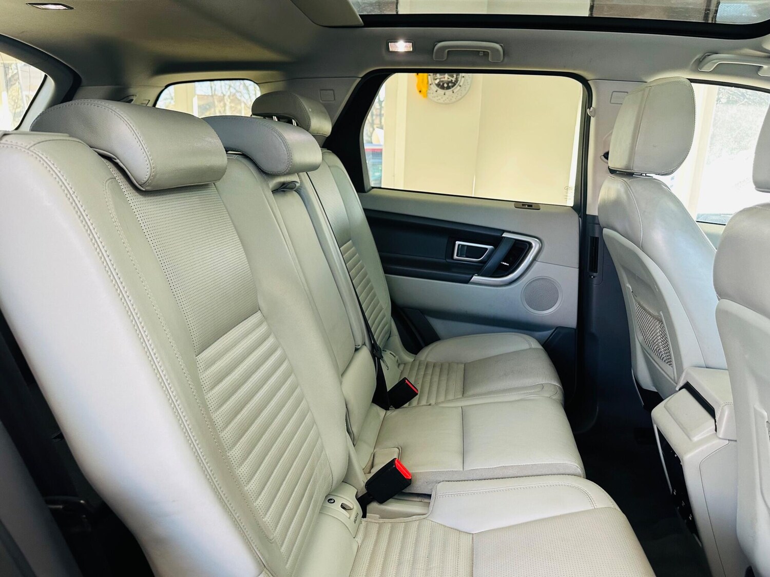 Used Land Rover Discovery Sport 2017 for sale - 77940590: Photo 32