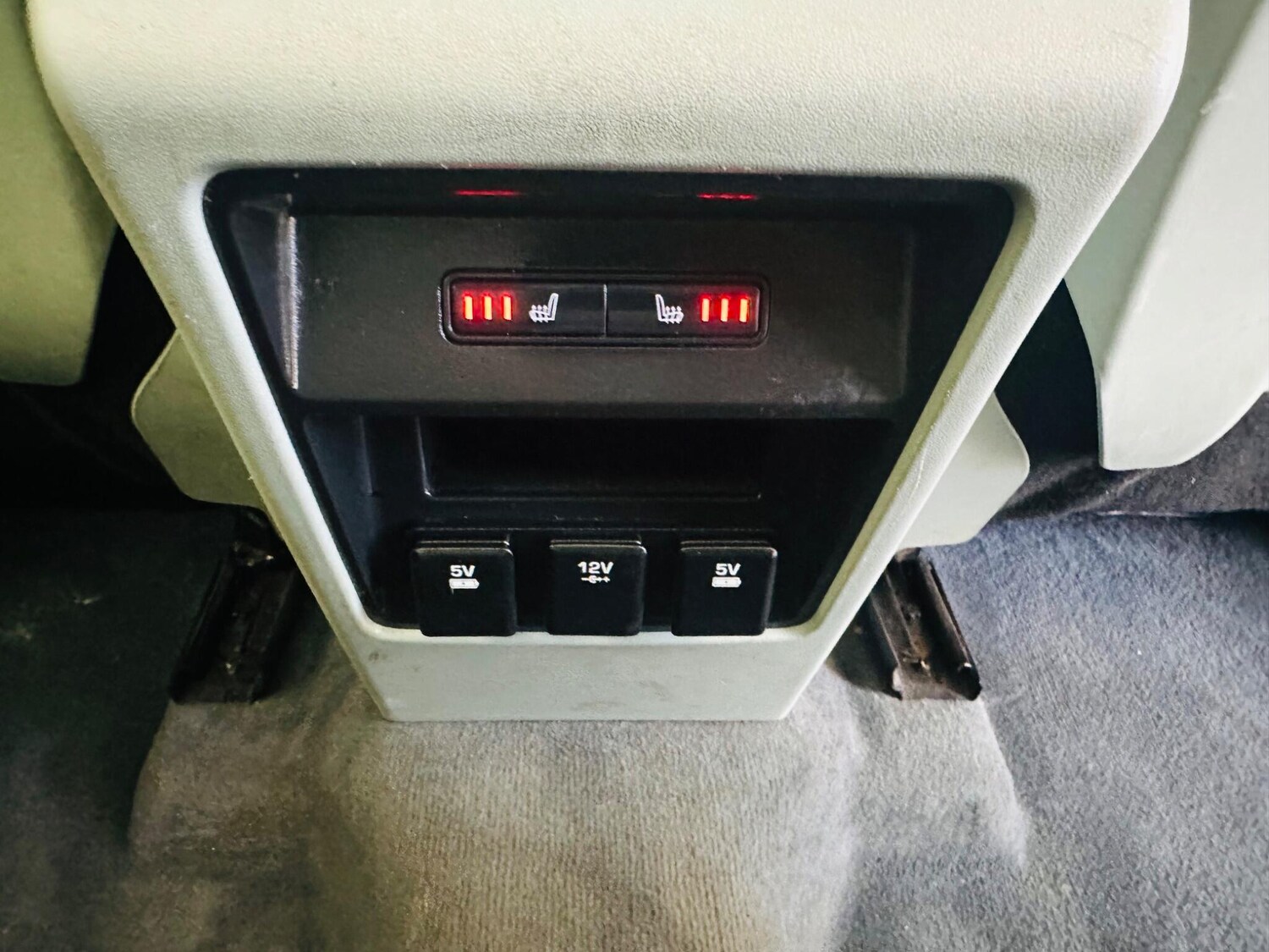 Used Land Rover Discovery Sport 2017 for sale - 77940590: Photo 34