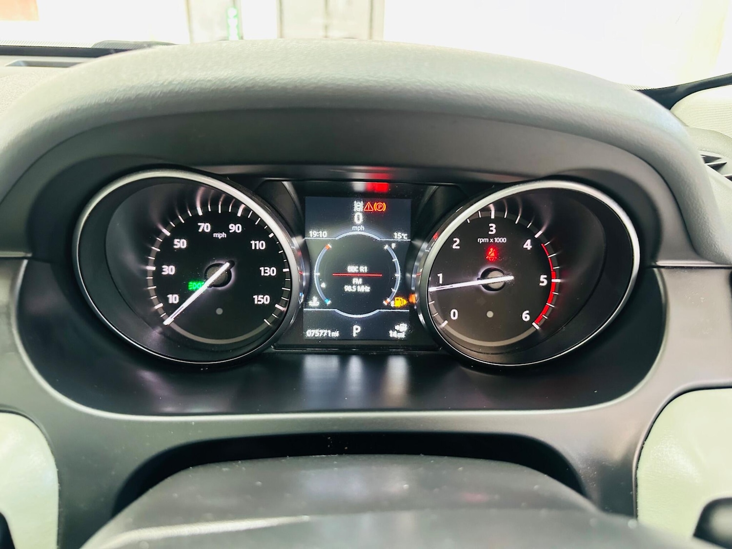 Used Land Rover Discovery Sport 2017 for sale - 77940590: Photo 4