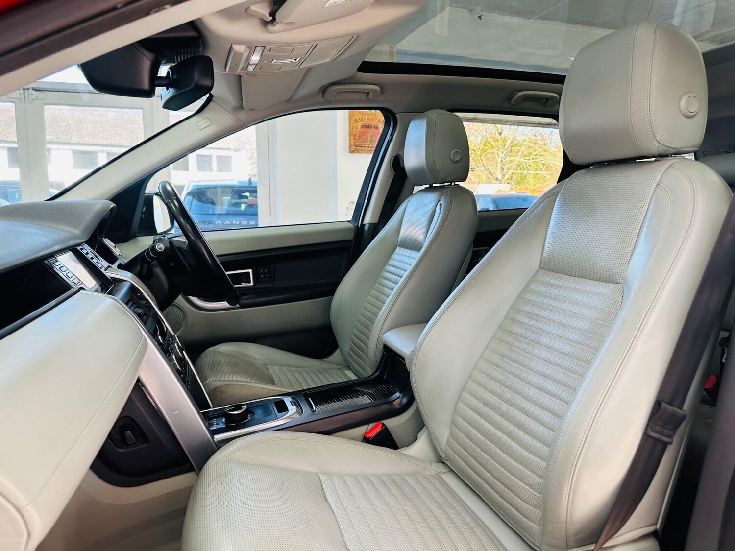 Used Land Rover Discovery Sport 2017 for sale - 77940590: Photo 41