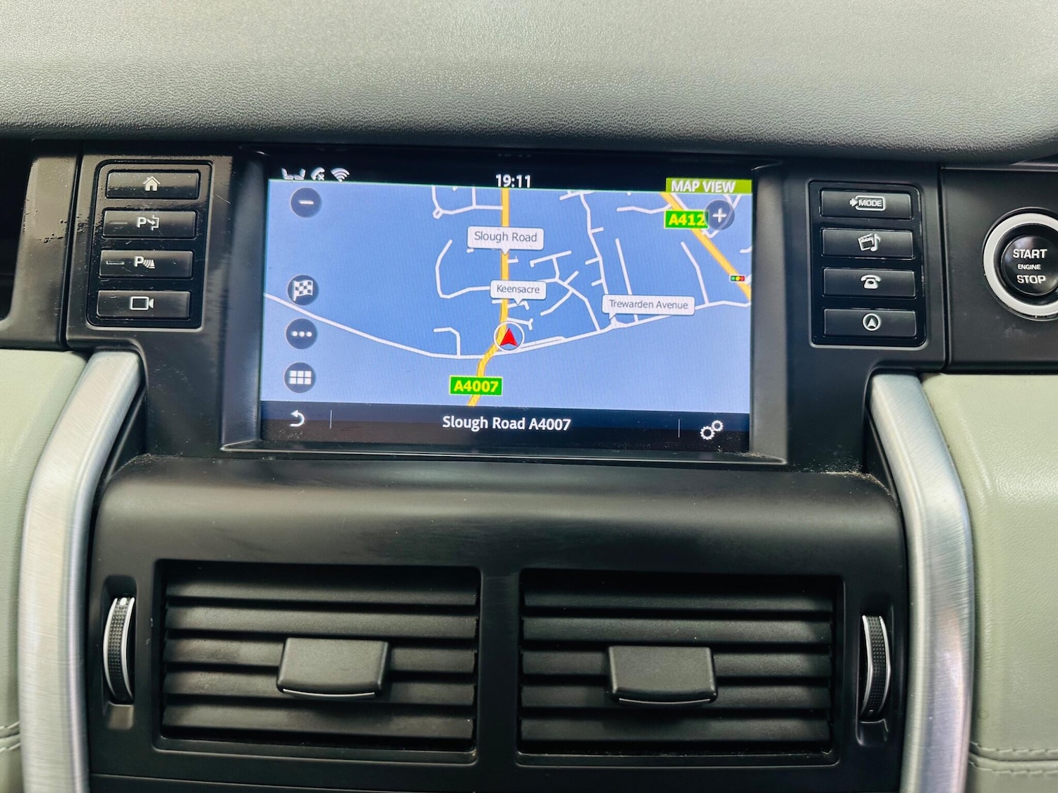 Used Land Rover Discovery Sport 2017 for sale - 77940590: Photo 8