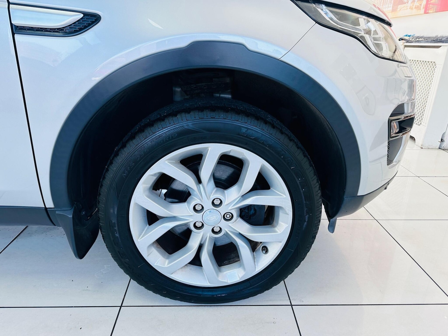 Used Land Rover Discovery Sport 2015 for sale - 78019378: Photo 12