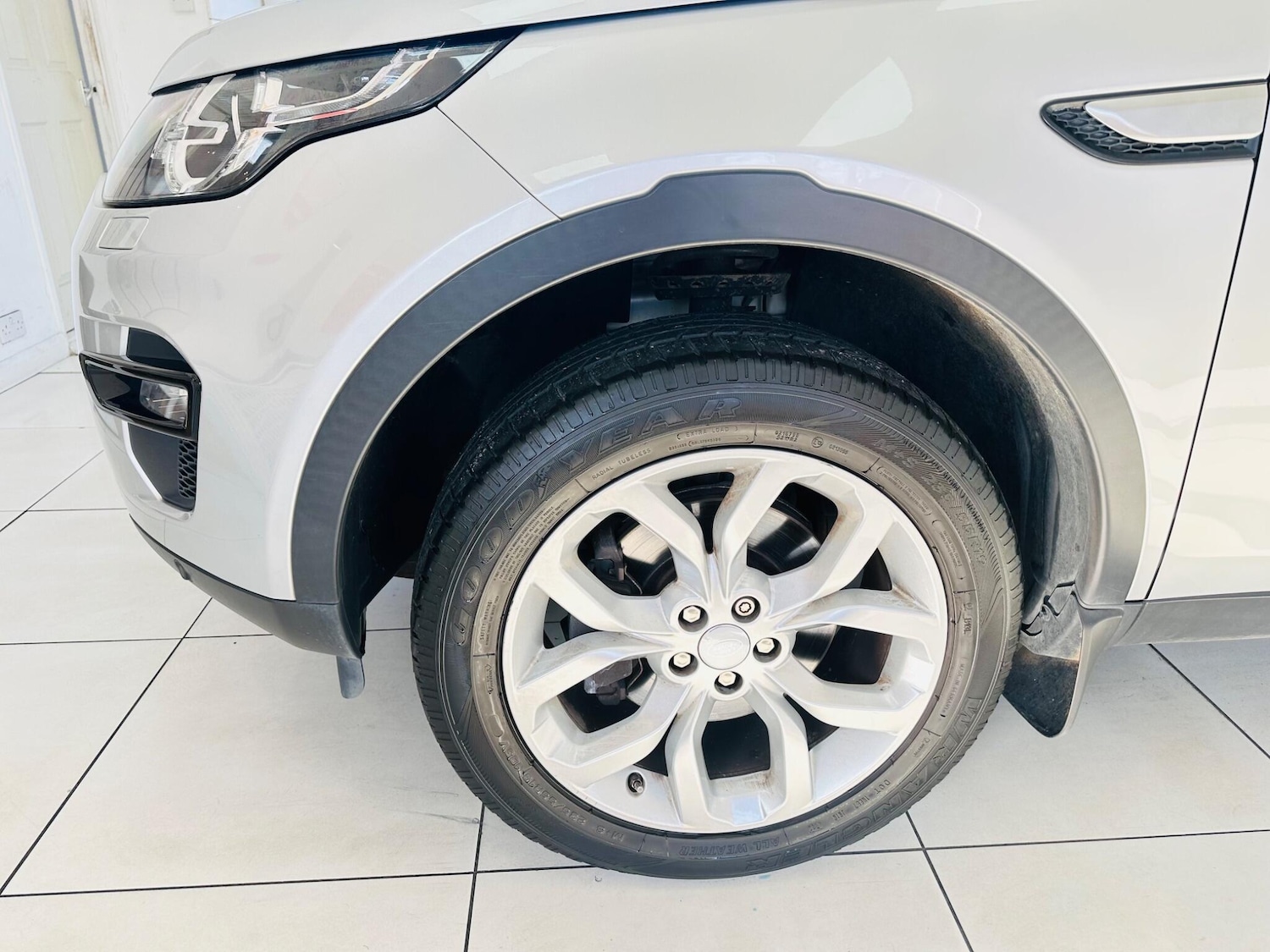 Used Land Rover Discovery Sport 2015 for sale - 78019378: Photo 13