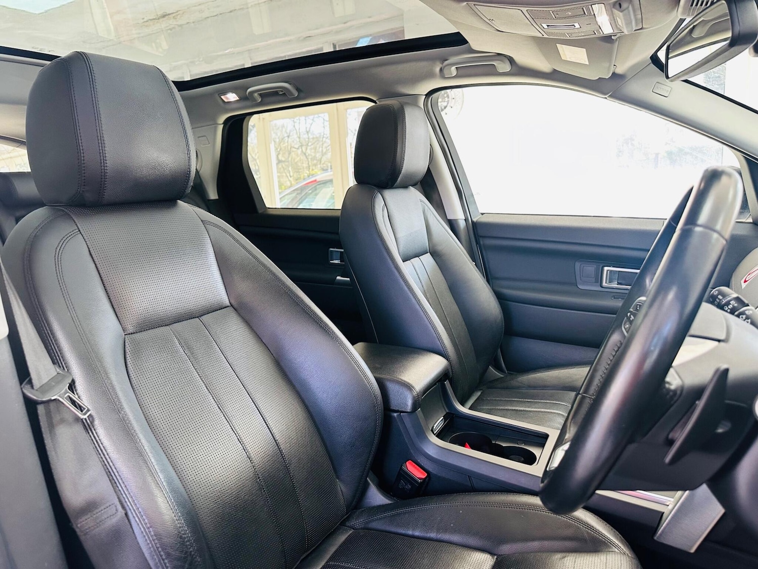 Used Land Rover Discovery Sport 2015 for sale - 78019378: Photo 33