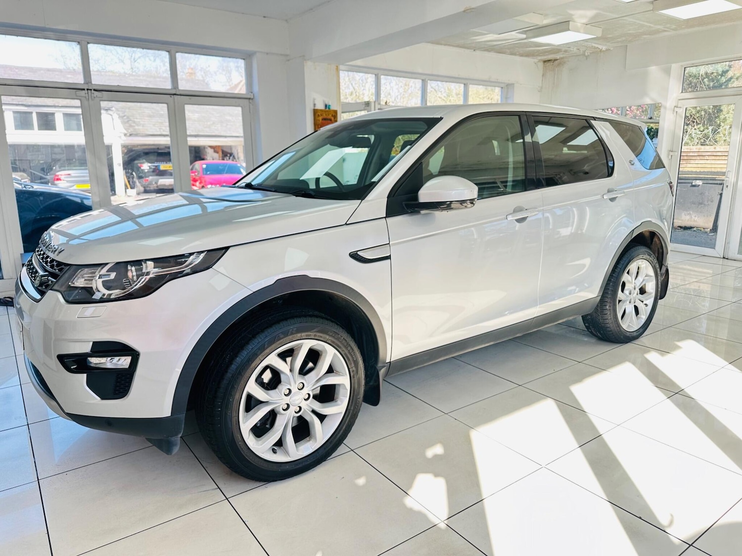 Used Land Rover Discovery Sport 2015 for sale - 78019378: Photo 5