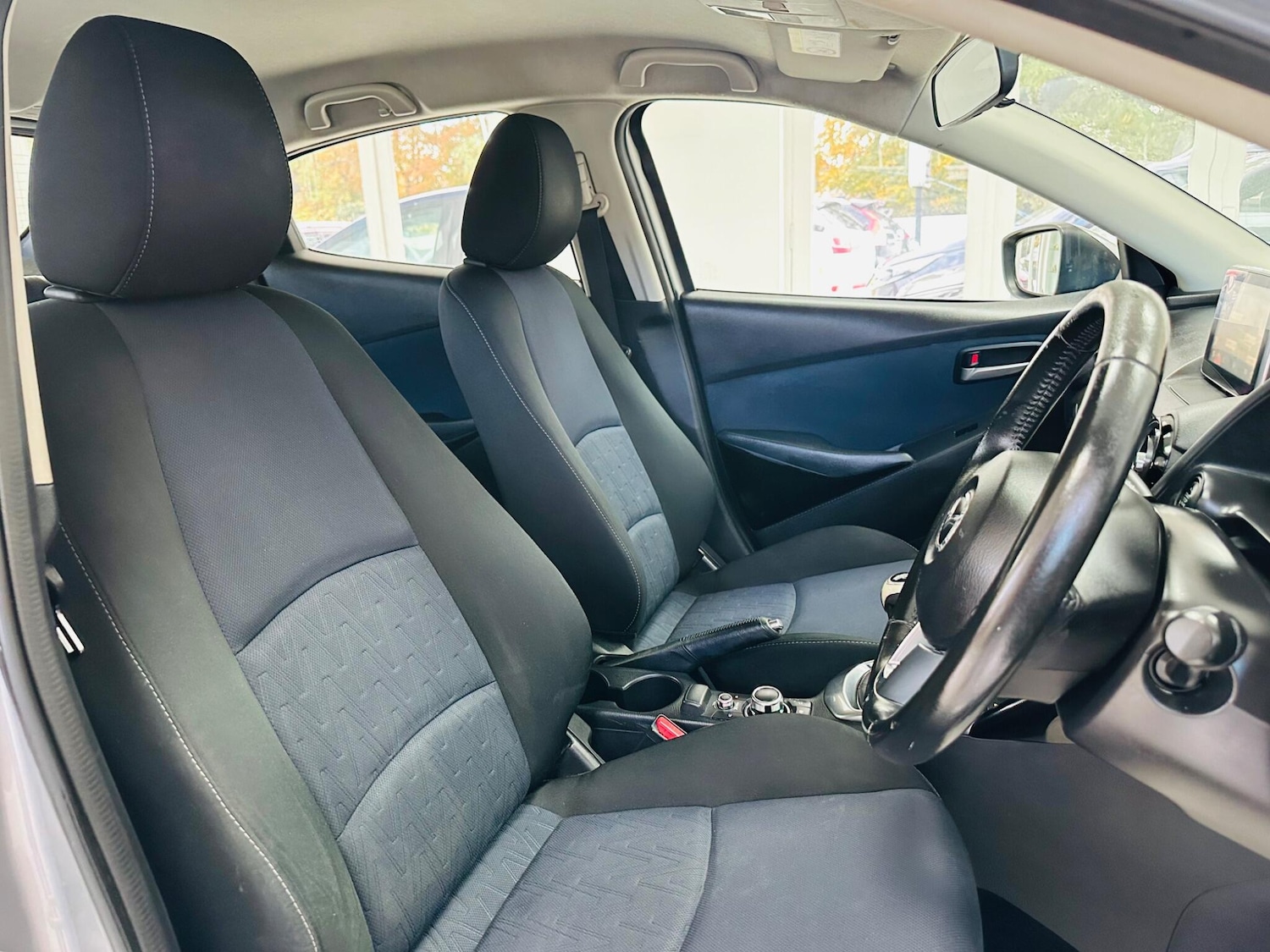 Used Mazda Mazda2 2015 for sale - 76472443: Photo 18