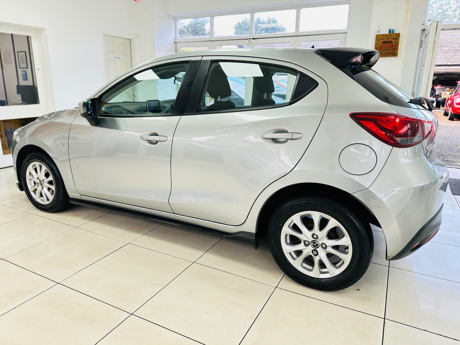 Used Mazda Mazda2 2015 for sale - 76472443: Photo 19