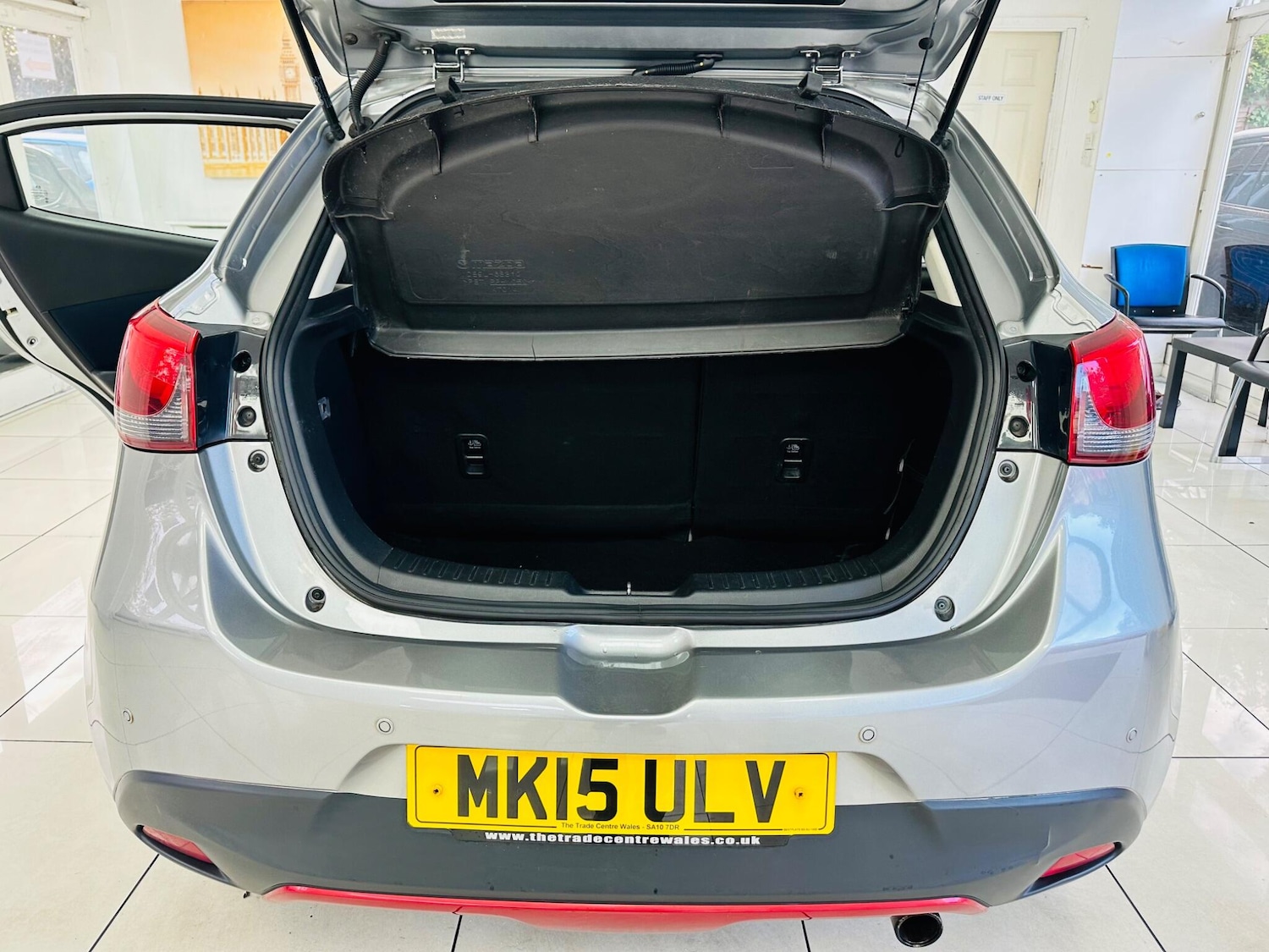 Used Mazda Mazda2 2015 for sale - 76472443: Photo 39