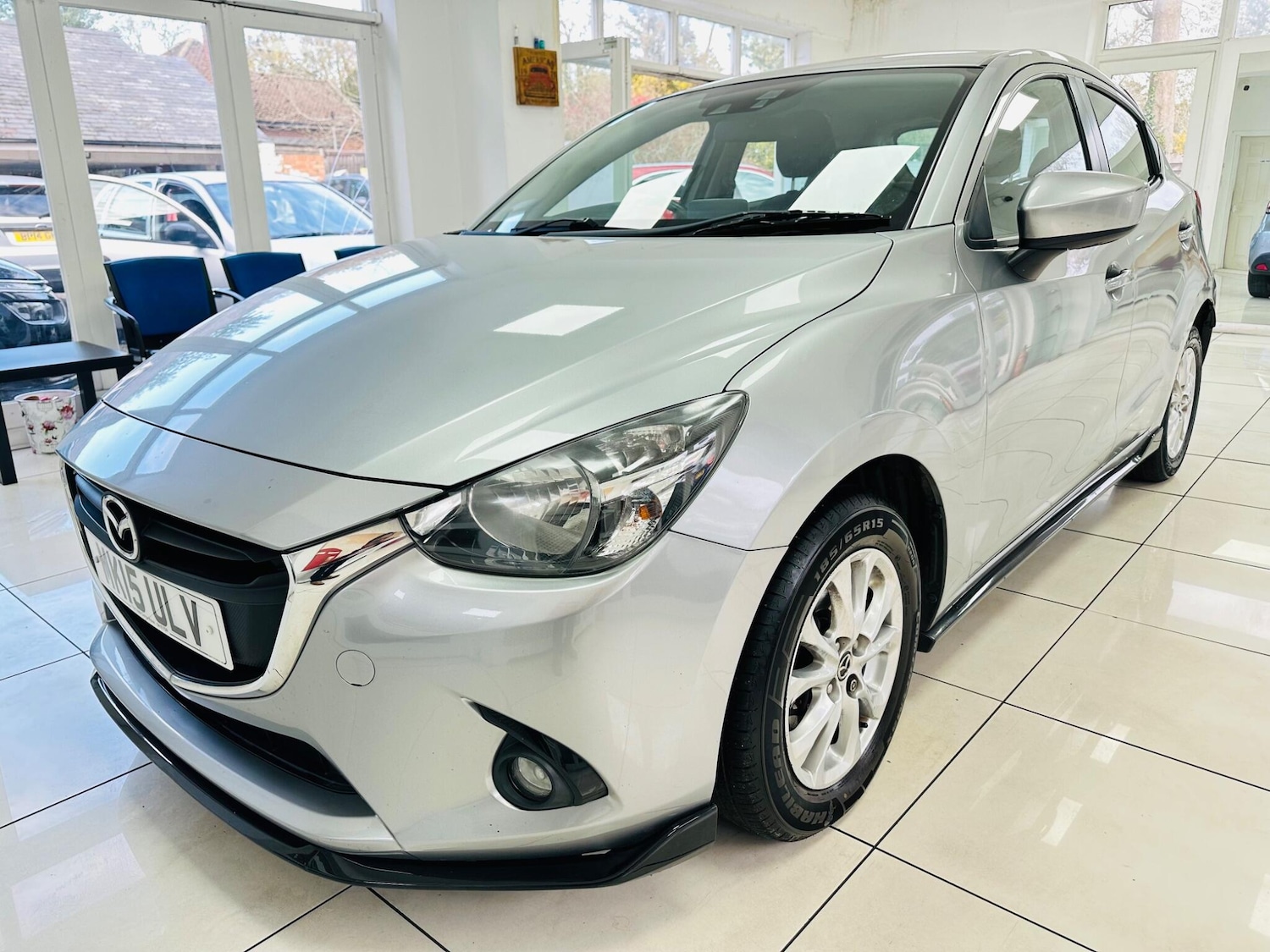 Used Mazda Mazda2 2015 for sale - 76472443: Photo 5