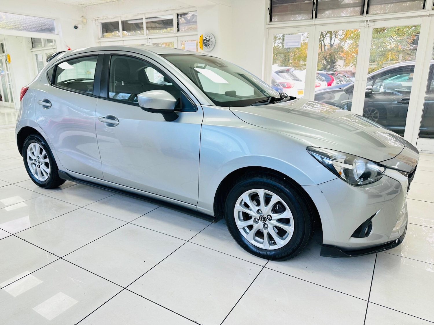 Used Mazda Mazda2 2015 for sale - 76472443: Photo 9